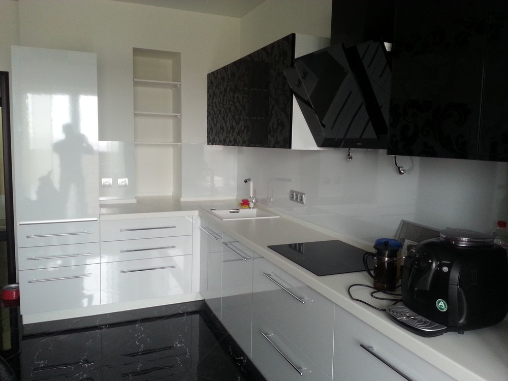 Белый кухонный гарнитур-Кухня МДФ в ПВХ «Модель 209»-фото1